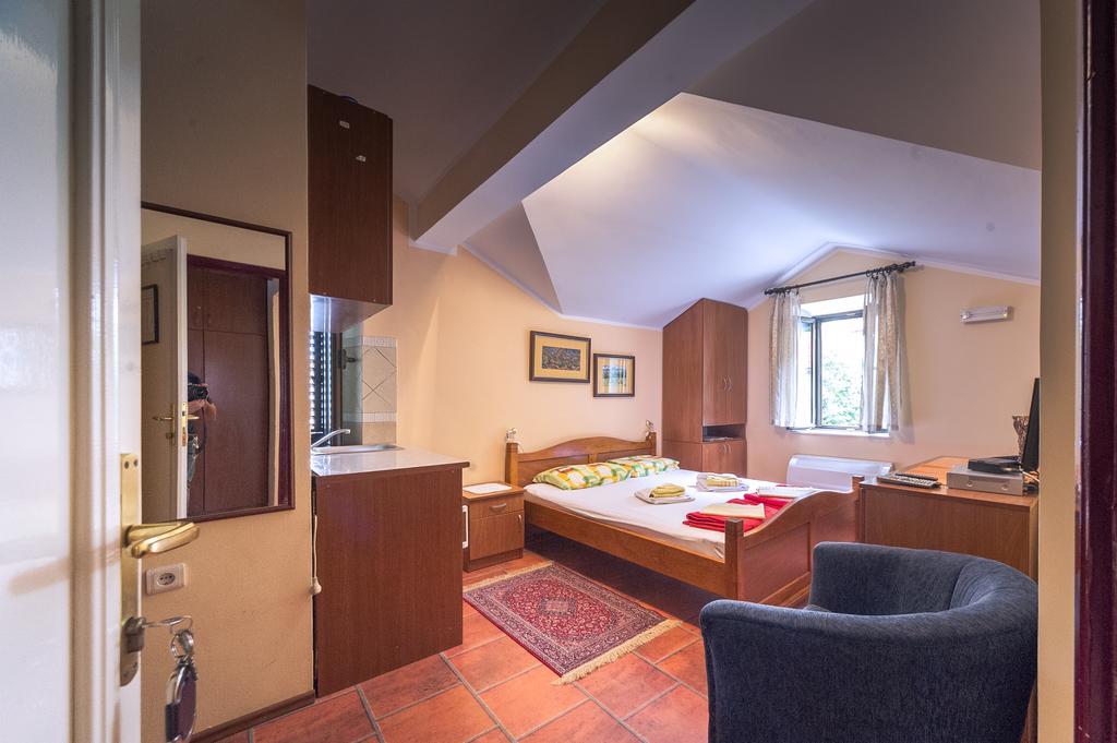 Apartments Villa Ferri Kotor Eksteriør bilde